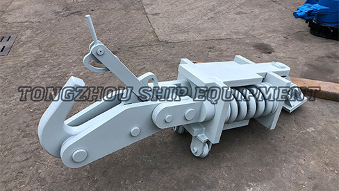 TOW HOOK